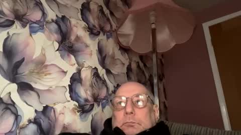 Mark online show from November 22, 3:10 pm