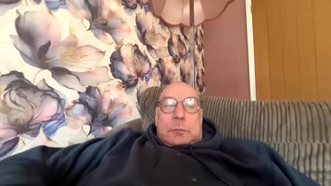 Mark online show from February 22, 1:58 pm