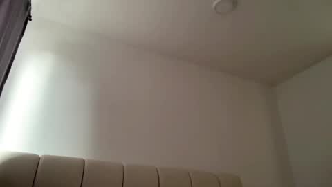 Amy No penetration Virgiin giirl online show from April 13, 5:17 pm