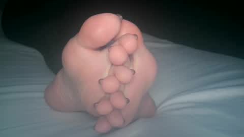 Viv West online show from November 17, 3:20 am