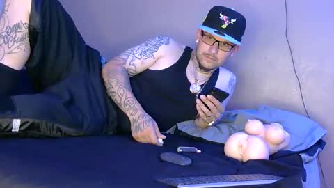 Snapshot of tempsnasty chatting on October 26, 10:09 pm tempsnasty online show from October 26, 10:09 pm
