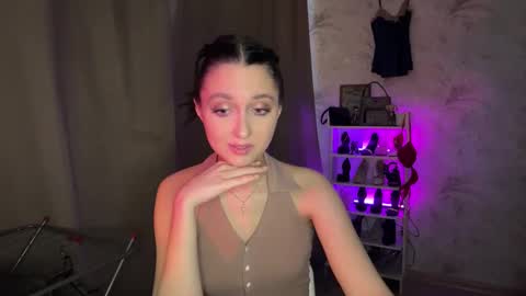 temptingvision online show from March 24, 8:31 am