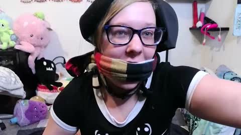 Pixie and Tentacle Overlord online show from November 26, 11:23 pm