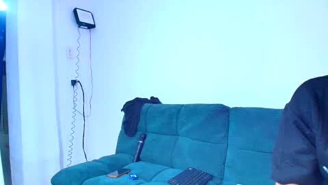 tender_dust online show from February 22, 4:07 am