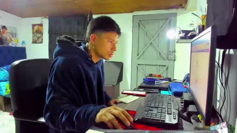 teoyes_ online show from November 8, 12:02 am