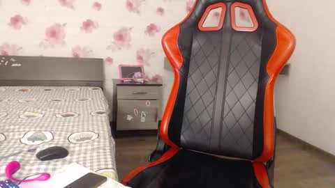 teressa_lovee online show from April 15, 10:10 pm