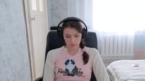 Anny Simpson online show from October 29, 4:25 am