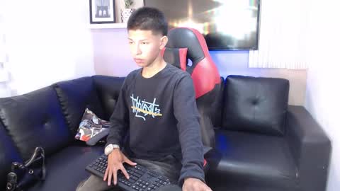 tessachains online show from January 8, 3:23 am