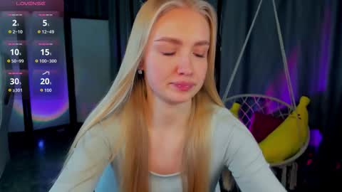 TessaHamilton online show from February 3, 12:53 pm