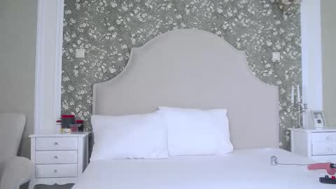 tessaquins online show from February 4, 7:07 pm