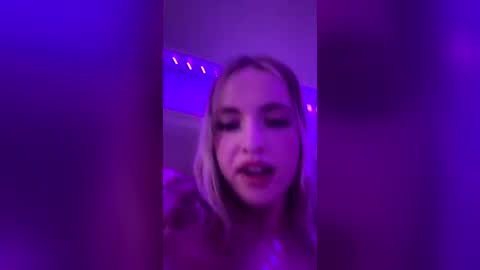 tessaswayyyy online show from July 11, 12:59 am