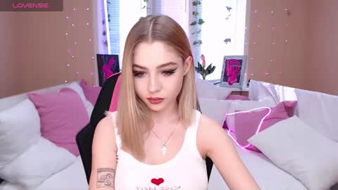 Tessa online show from January 21, 7:37 am