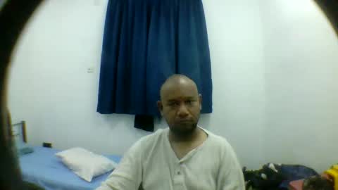 Snapshot of tested123 chatting on October 25, 6:52 pm yours online show from October 25, 6:52 pm