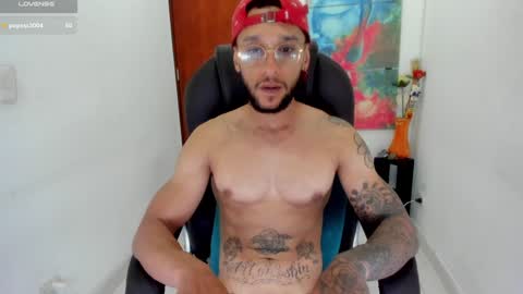 Snapshot of teylor_cristian chatting on January 17, 5:11 am Cristhian Teylor online show from January 17, 5:11 am