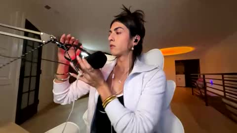 babygirlmami online show from April 7, 3:08 am