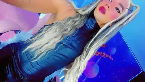 Thalia Girl online show from April 8, 11:08 pm