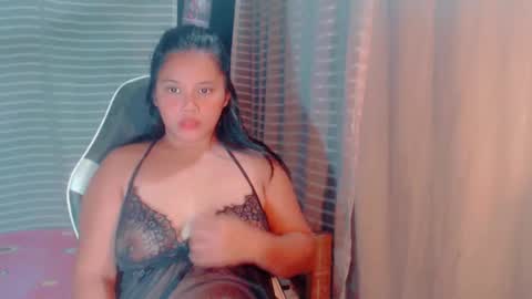 Mae online show from January 8, 9:34 pm