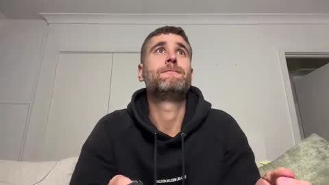 thataustralianguy11 online show from May 19, 8:21 am