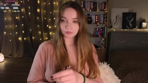 Alice online show from April 4, 5:31 pm