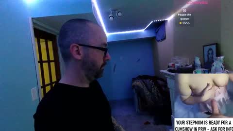 ThatsWhatSheSaid online show from November 12, 4:15 am