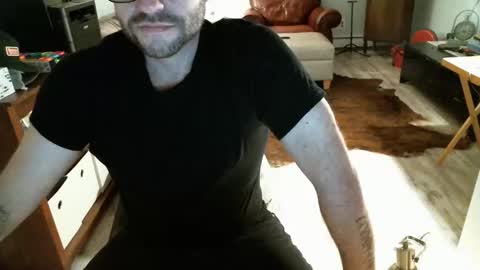 thatwhittyditty online show from February 18, 2:22 am