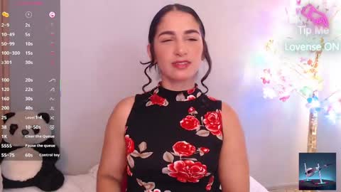 THAYSSA ROSS online show from May 20, 2:56 pm