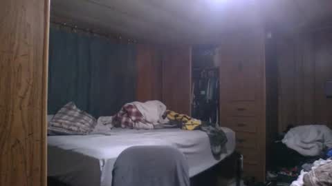 Snapshot of the4stringmotha chatting on October 17, 11:14 am BiggerINalaska online show from October 17, 11:14 am