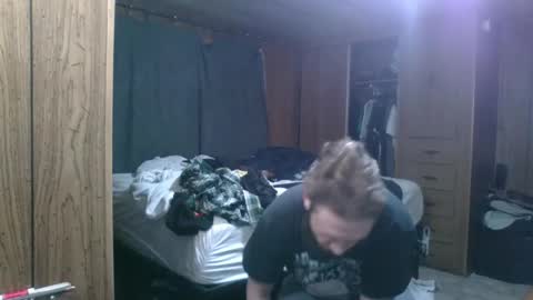 Snapshot of the4stringmotha chatting on January 31, 2:39 pm BiggerINalaska online show from January 31, 2:39 pm