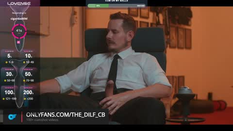 Snapshot of the_dilf chatting on December 15, 6:59 pm The DILF -  online show from December 15, 6:59 pm