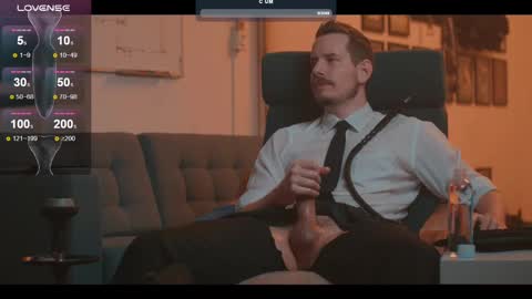 Snapshot of the_dilf chatting on February 23, 10:49 am The DILF -  online show from February 23, 10:49 am