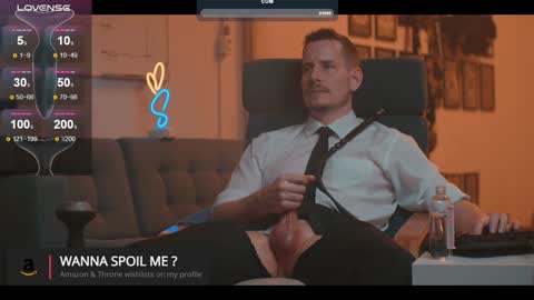 Snapshot of the_dilf chatting on January 27, 10:27 pm The DILF -  online show from January 27, 10:27 pm