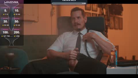 Snapshot of the_dilf chatting on December 17, 3:16 pm The DILF -  online show from December 17, 3:16 pm