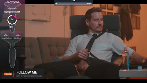 Snapshot of the_dilf chatting on February 15, 4:01 pm The DILF -  online show from February 15, 4:01 pm