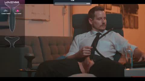 Snapshot of the_dilf chatting on February 11, 4:13 pm The DILF -  online show from February 11, 4:13 pm