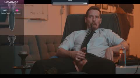 Snapshot of the_dilf chatting on March 1, 12:45 pm The DILF -  online show from March 1, 12:45 pm