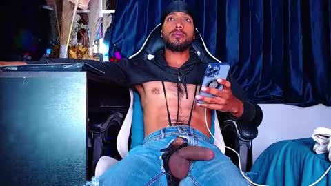 the dog lian online show from March 25, 12:23 pm