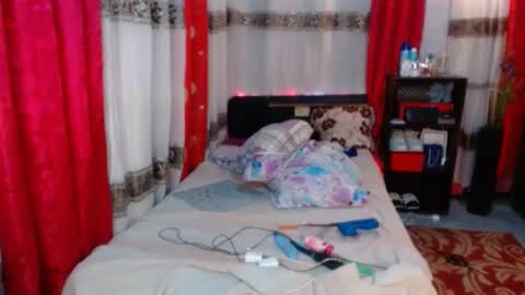 Snapshot of the_girl_nxt_door chatting on February 13, 10:02 am samm online show from February 13, 10:02 am