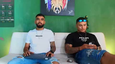 SCOTT  THEO  KAMERON  GENDERSON online show from December 22, 8:48 pm