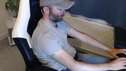 Snapshot of the_sensual_masturwait chatting on September 10, 7:37 pm the_sensual_masturwait online show from September 10, 7:37 pm