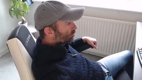 Snapshot of the_sensual_masturwait chatting on October 10, 10:54 am the_sensual_masturwait online show from October 10, 10:54 am