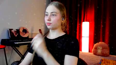 Ally    STREAMING ON TWITCH NOW Check my Twitter for updates online show from December 3, 2:40 pm