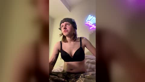 theborderline14 online show from February 4, 7:34 am