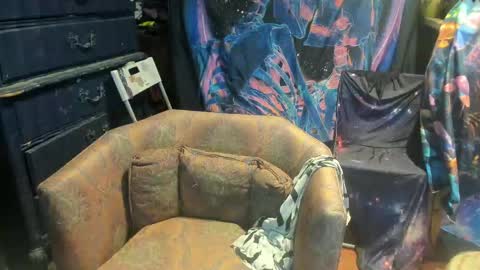 thecurvysiren online show from January 6, 10:15 pm