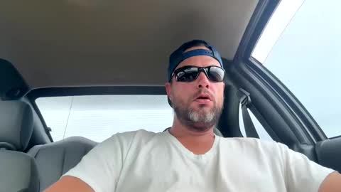 Carter Bates online show from November 18, 9:29 pm