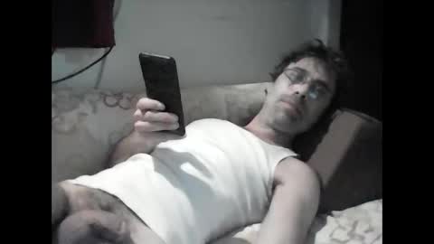 Snapshot of thedudnextdoor chatting on October 14, 2:14 am thedudnextdoor online show from October 14, 2:14 am
