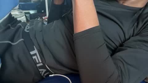 theeshooterr online show from February 10, 9:04 pm