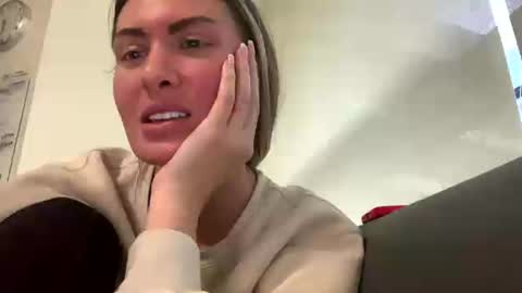 Alyssa Rhoades online show from July 12, 11:30 pm
