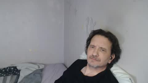 Green online show from March 31, 9:48 pm