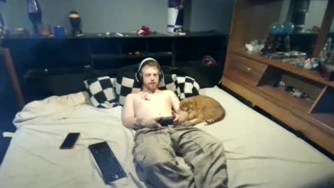 fuzzyfox online show from September 11, 6:53 pm