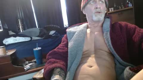 thehouseguy513 online show from February 4, 1:37 pm